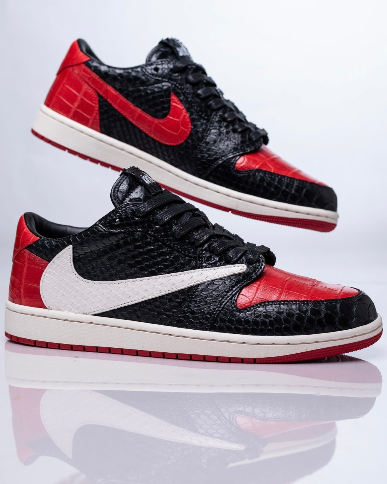 Lux Exotic Bred AJ1 TS Low