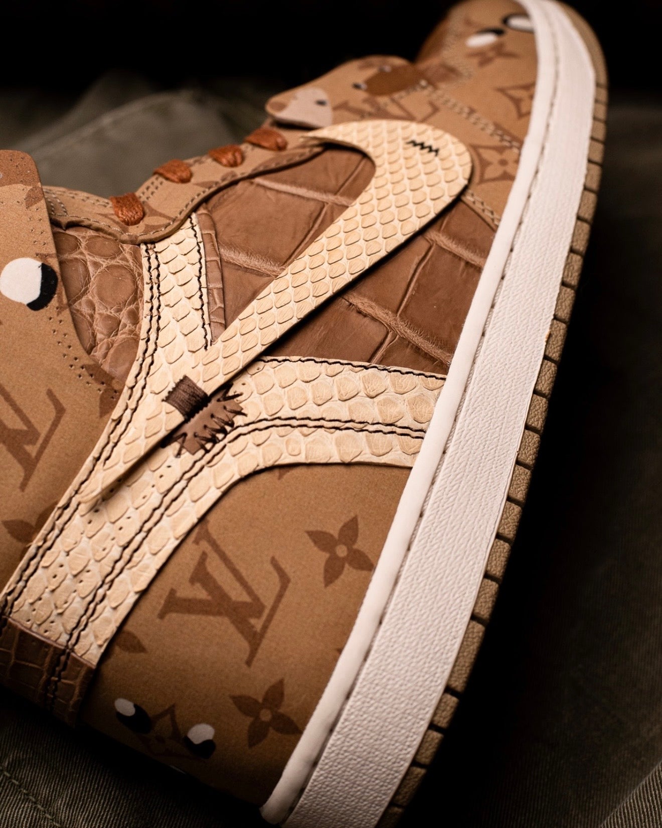 LV Desert Camo OW AJ1 High